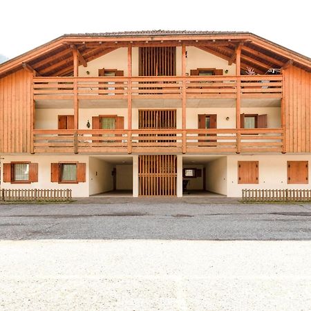 Spacious Chalet With Garden Near Ski Area In Tyrol Pozza di Fassa Εξωτερικό φωτογραφία