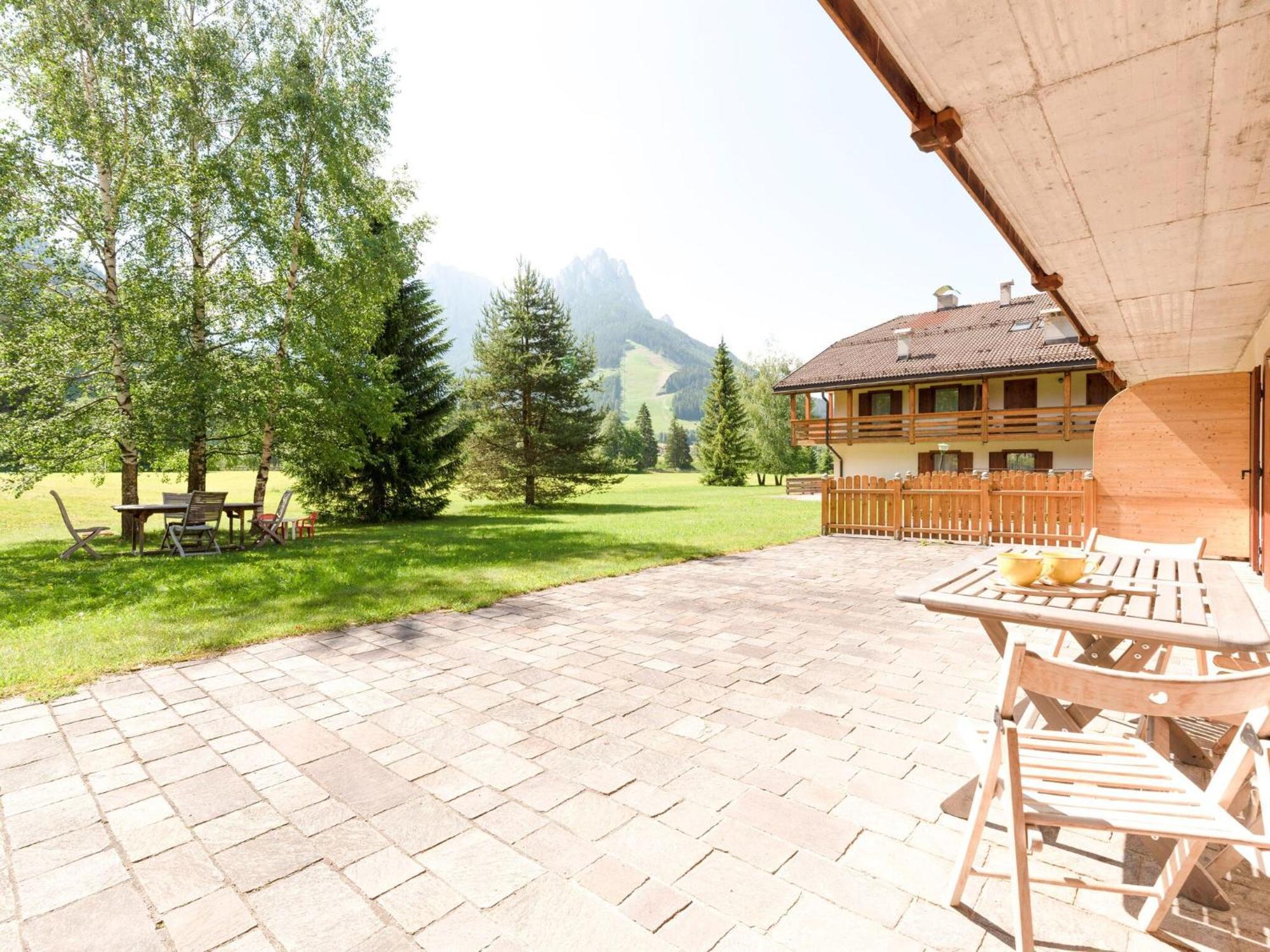 Spacious Chalet With Garden Near Ski Area In Tyrol Pozza di Fassa Εξωτερικό φωτογραφία